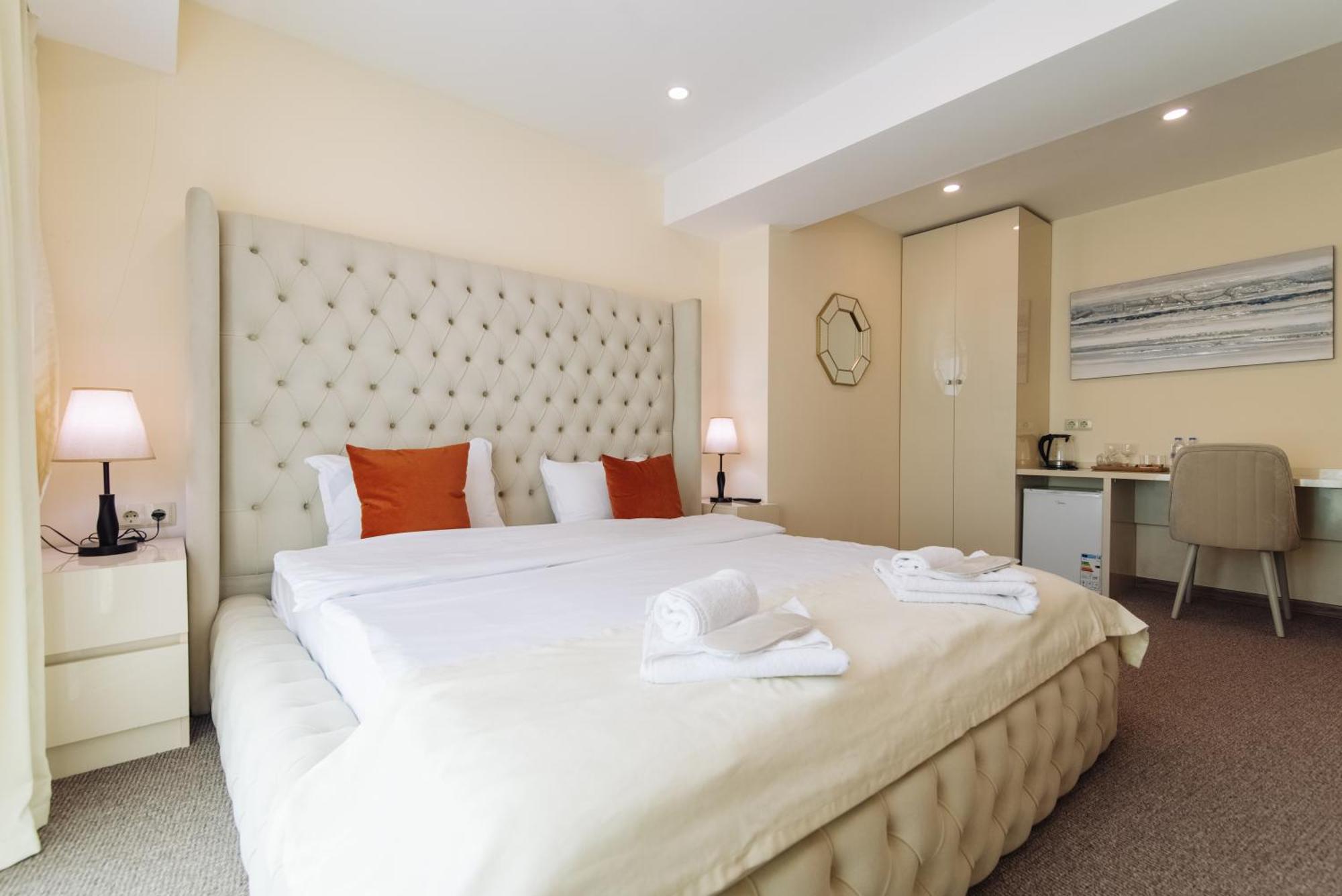 Royal Plaza Hotel Tiflis Habitación foto
