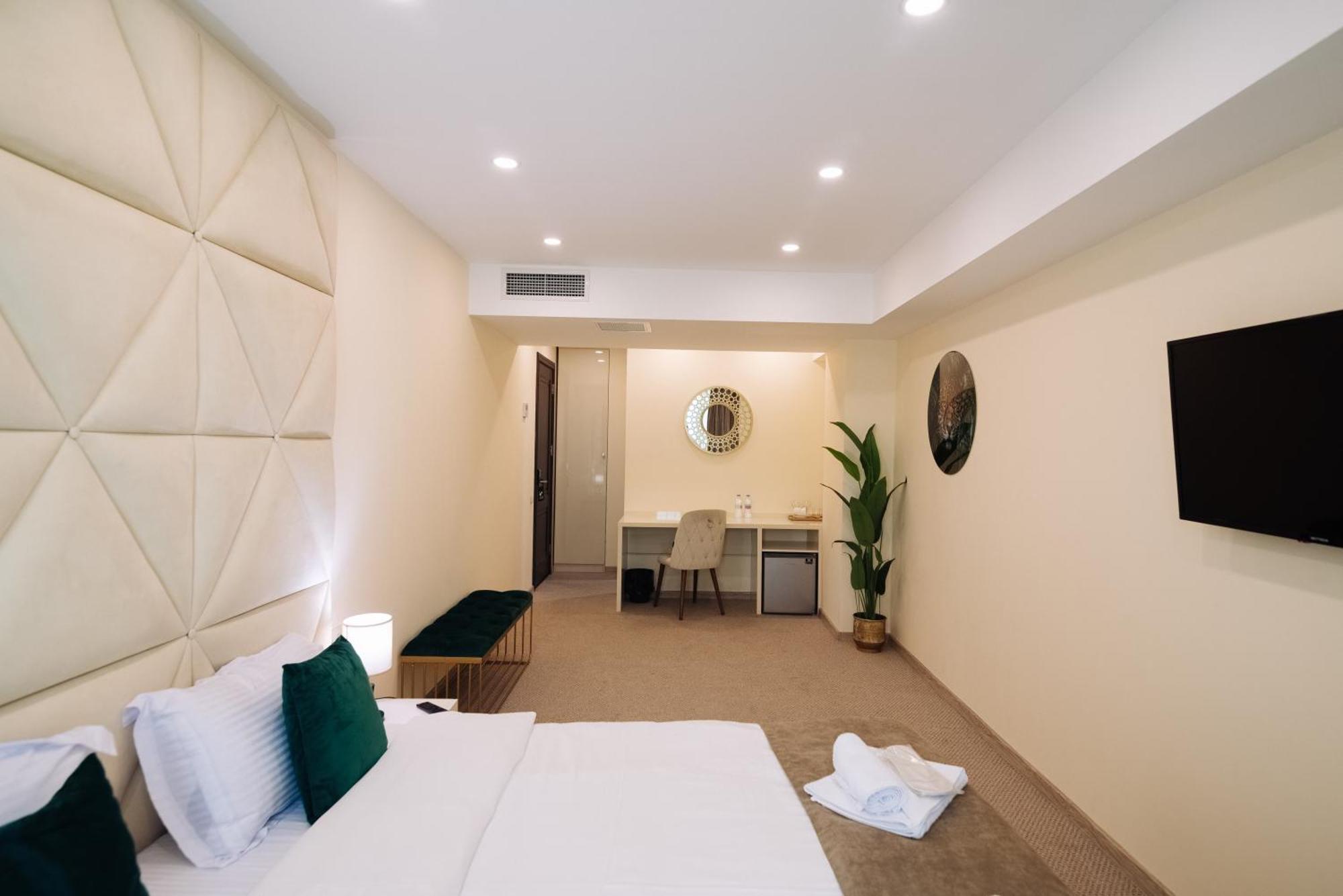 Royal Plaza Hotel Tiflis Habitación foto